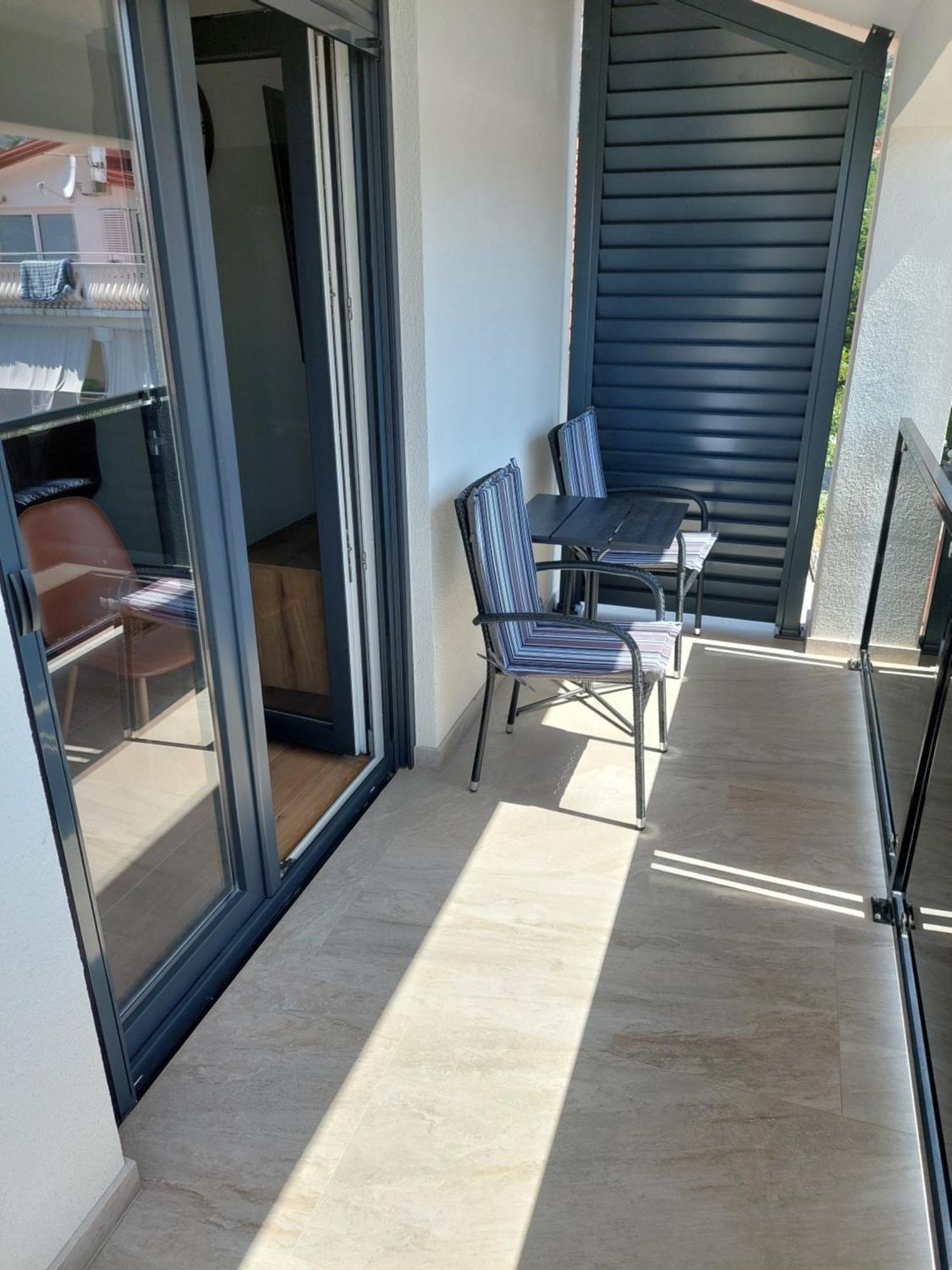 Apartmani Karla Paklenica Starigrad Paklenica Exterior foto